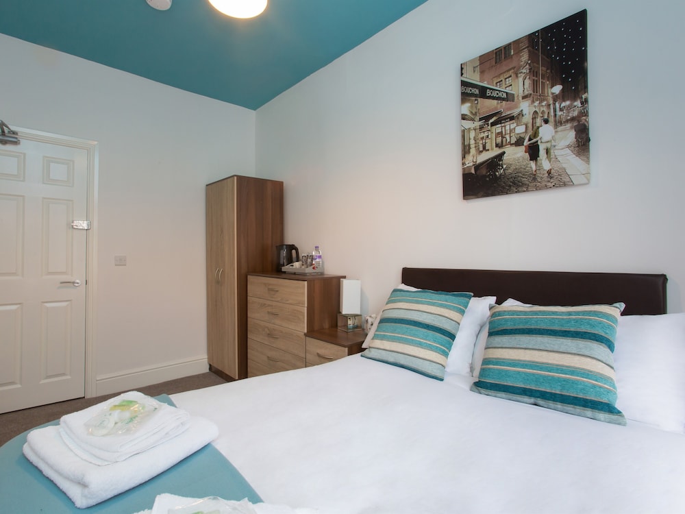Townhouse @ Minshull New Road Crewe 19/25