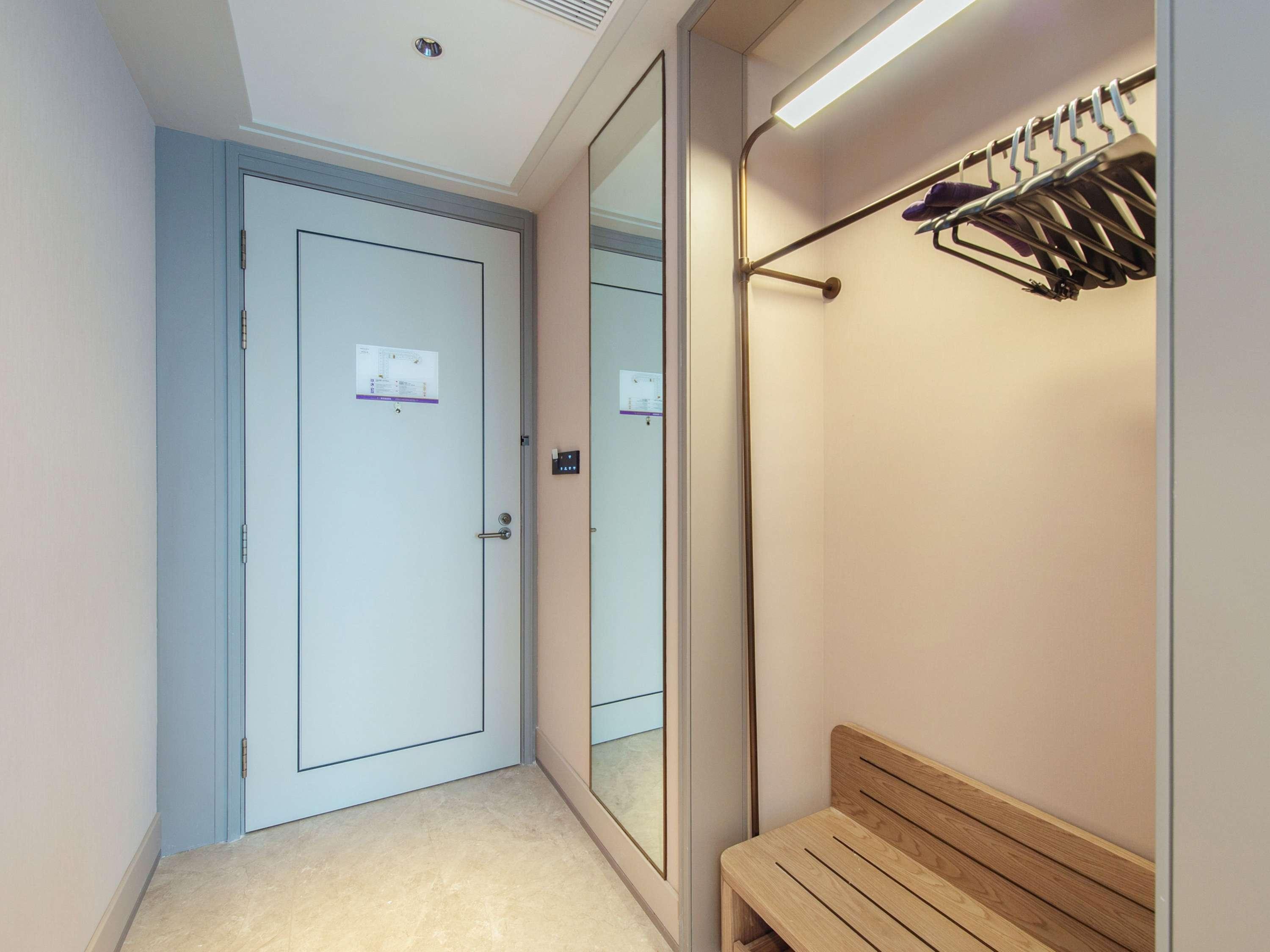 Mercure Hainan Sanya Bay 25/35
