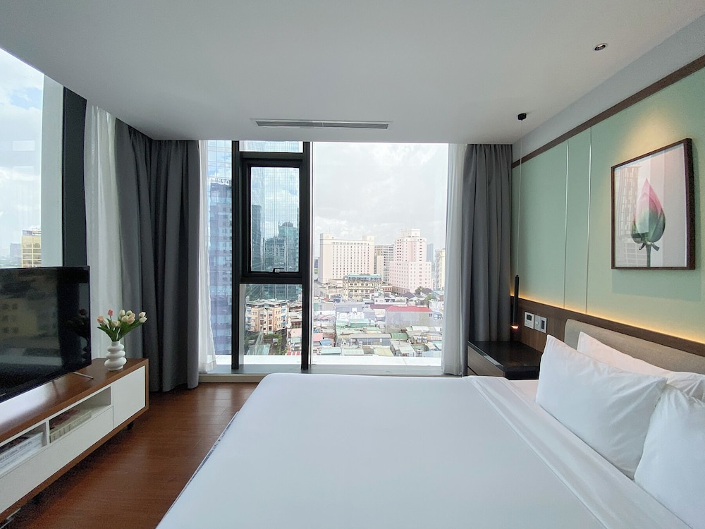 Signature By M Village Le Thanh Ton, a brand of Modern Village Lifestyle 7/59