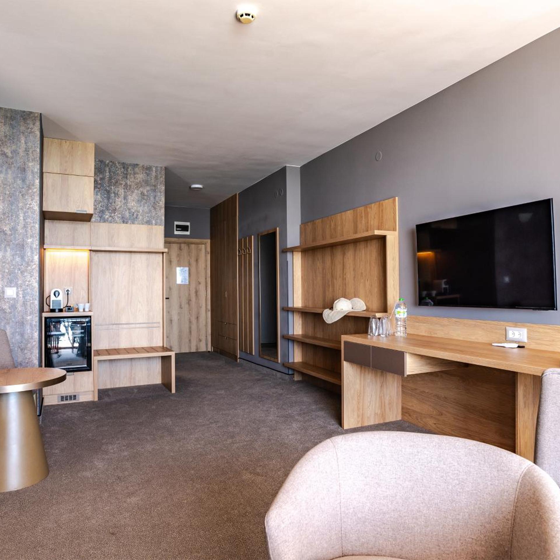 1 Bedroom, Deluxe, Apartment, Caesar Palace 4/5