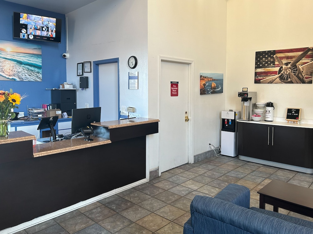 Studio6 Suites Cameron Park, CA - Folsom 11/40