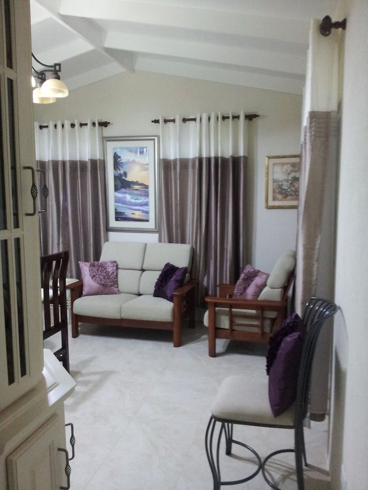 Hopeville Guest House Barbados 11/25