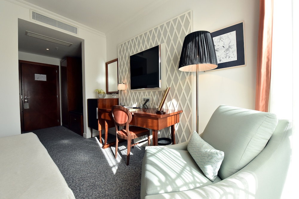 Ziya Hotel 50/67