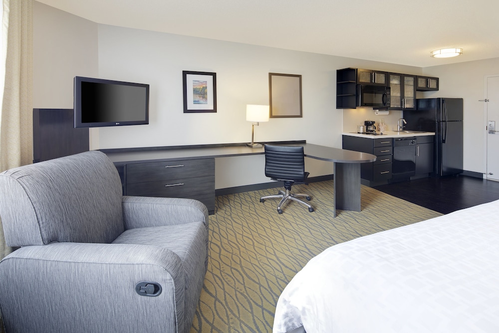 Candlewood Suites Rogers/Bentonville 8/49