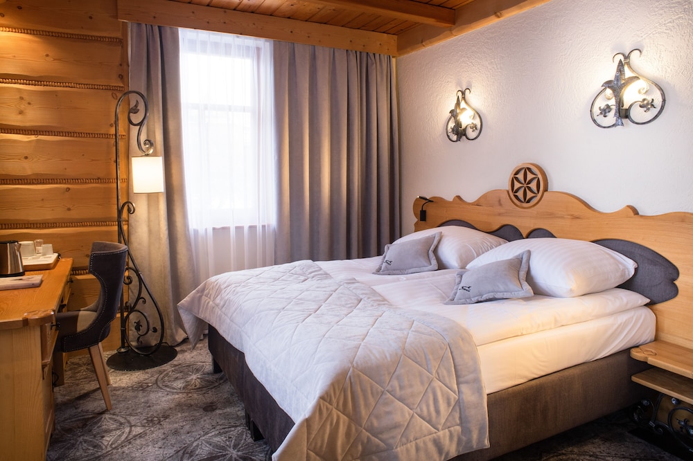 STANDARD, DOUBLE OR TWIN BED
