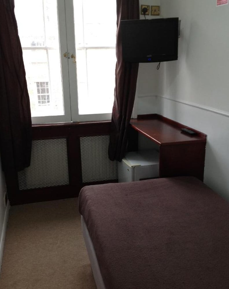 LONDON CONTINENTAL HOTEL 33/54
