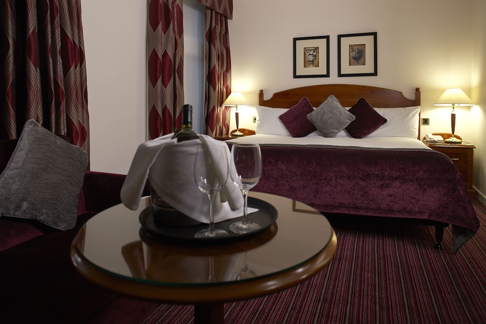 Rembrandt Hotel 51/82