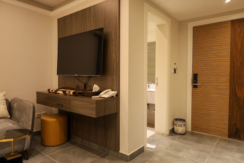مومنتس ليفنج قرطبة(Tura Residence Qurtoba) 26/30