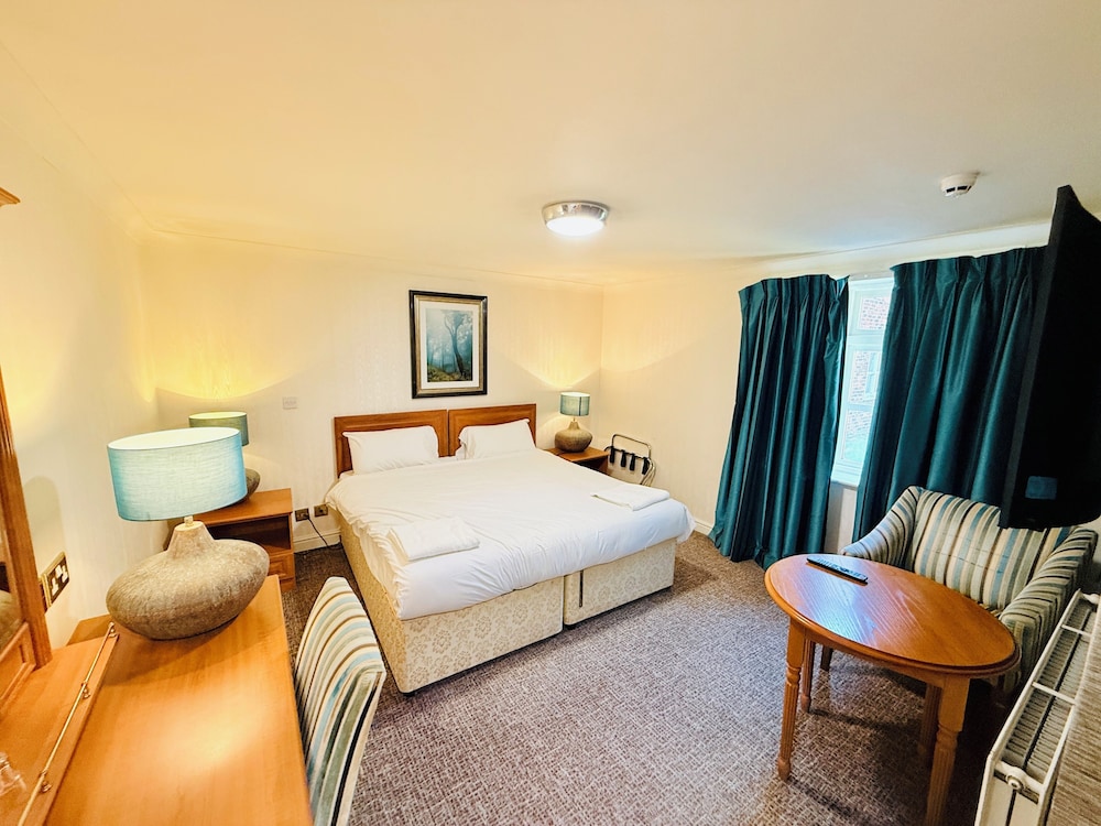 Deluxe Double Room, Wrexham Llyndir Hotel By Belvilla 9/10