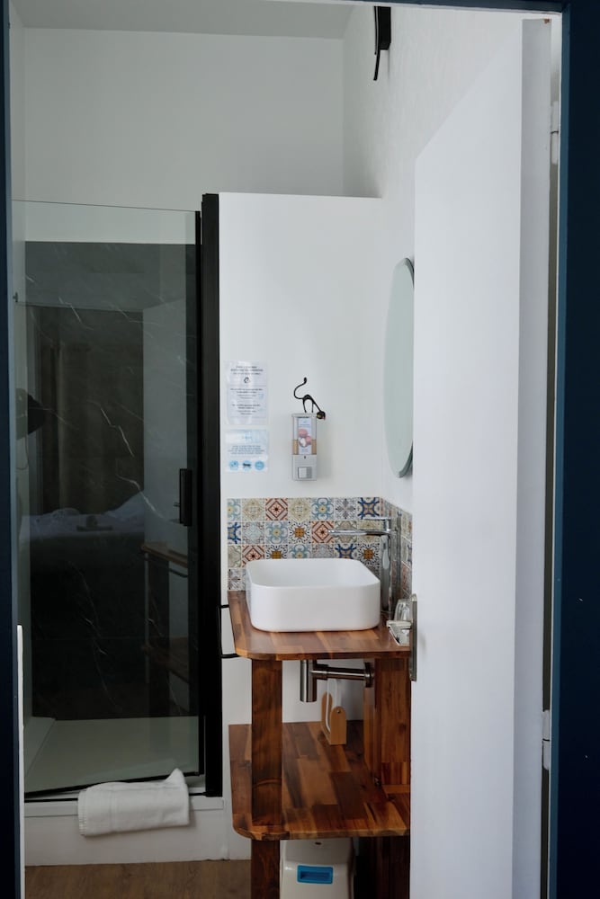INTER-HOTEL LE SAINT PIERRE 8/50