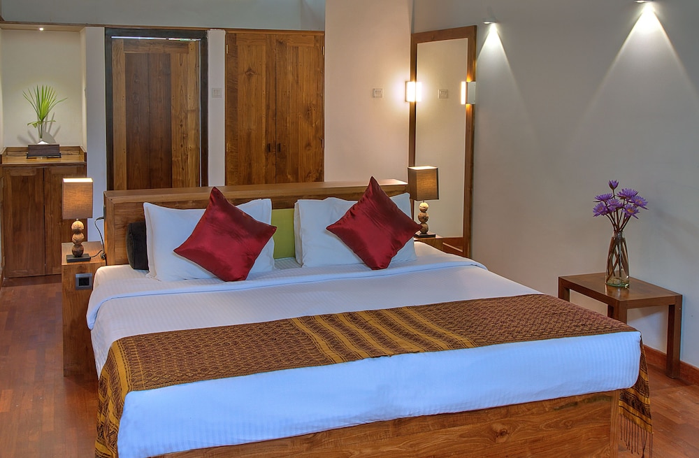 Deer Park Hotel 16/70
