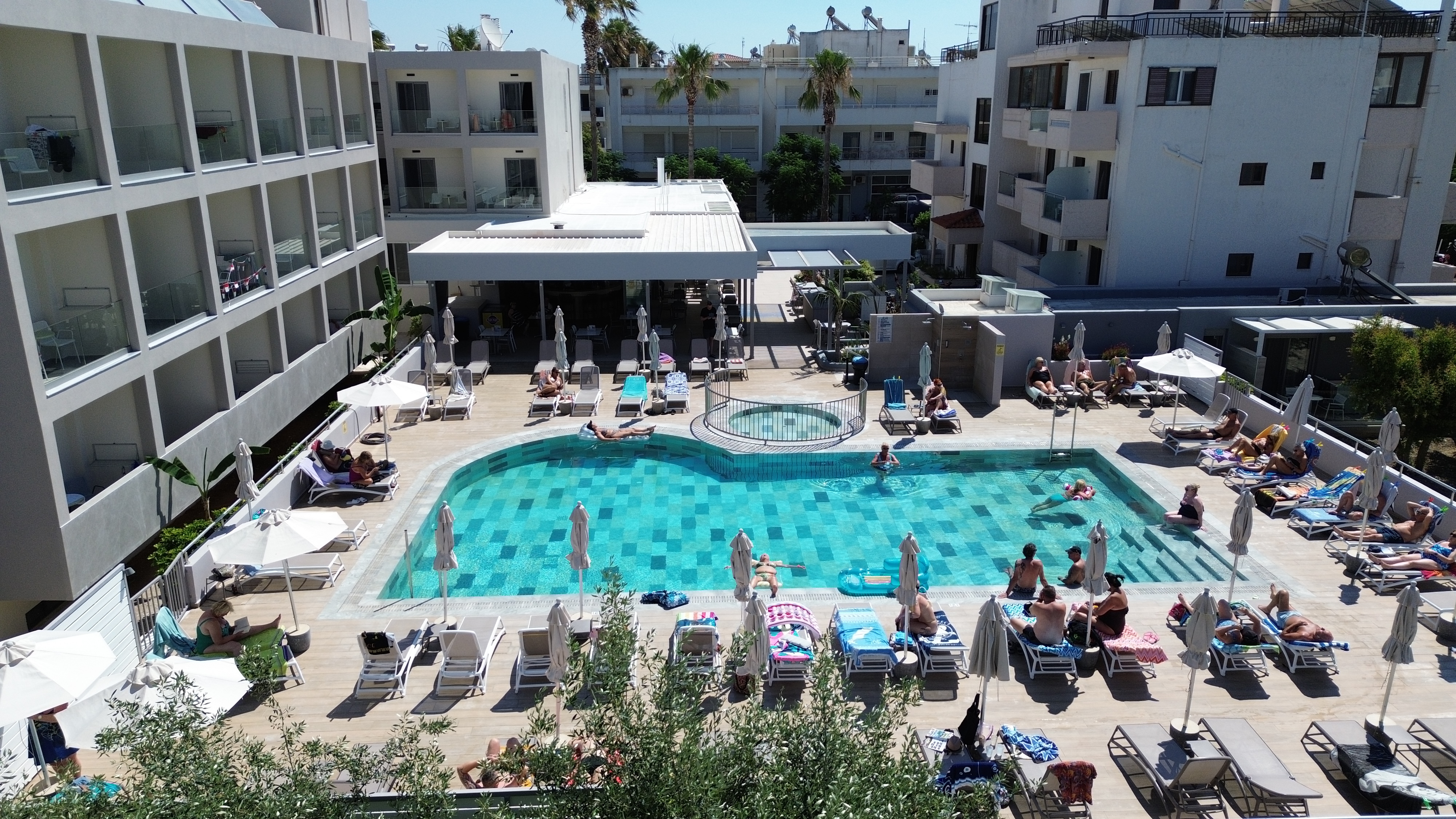 Imperial Hotel And Apartments 29/33