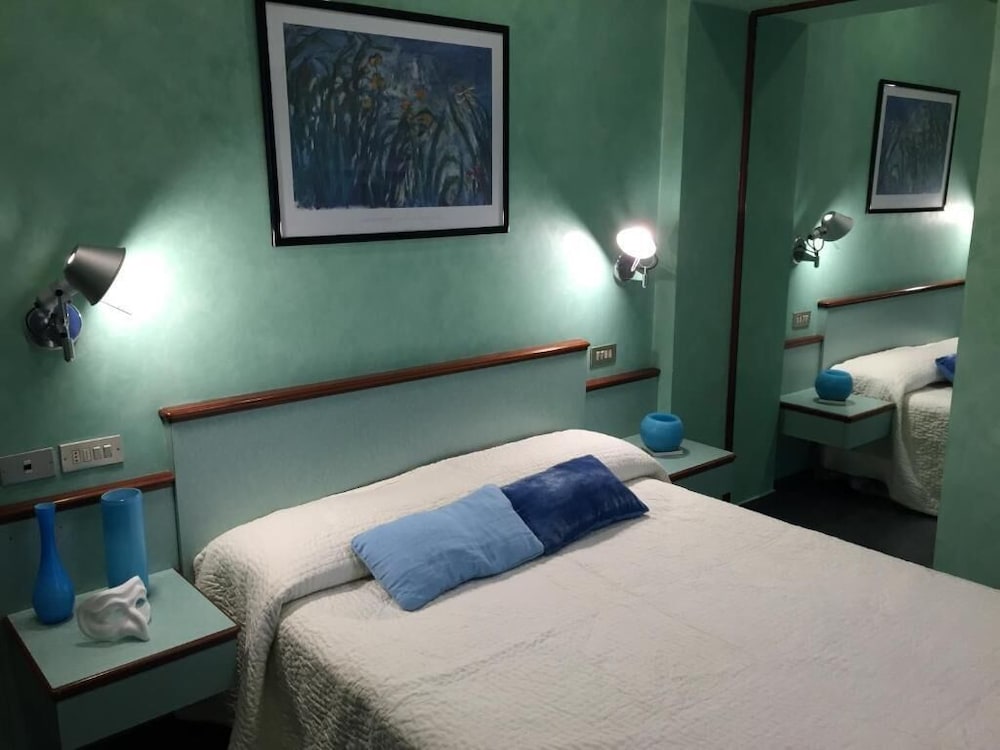 Le Petit Hotel 22/59
