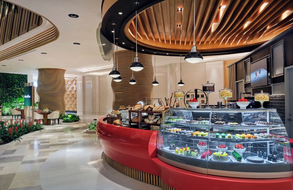 Swissotel Clark Philippines 10/60