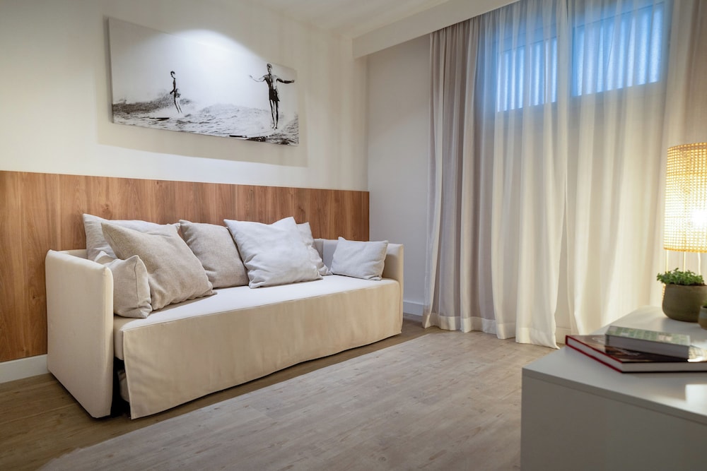 Beach House, Suite، Innside by Melia Wave Calvia 5/9