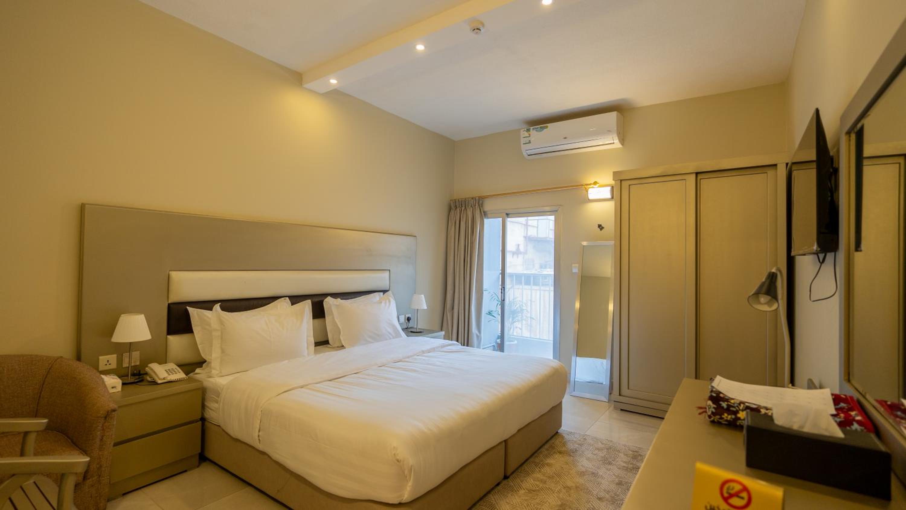 Aliqbal Hotel 16/29