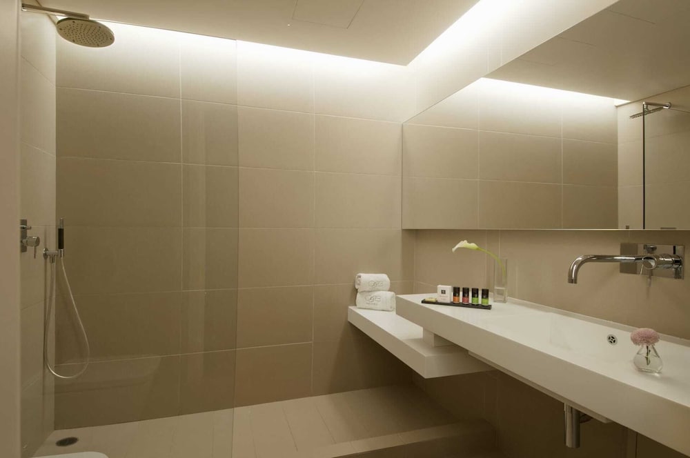 O and B Athens Boutique Hotel 44/50