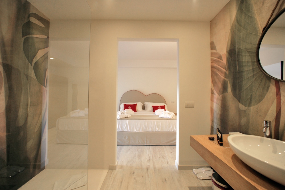 Geco Di Giada Exclusive Art Suites 44/50