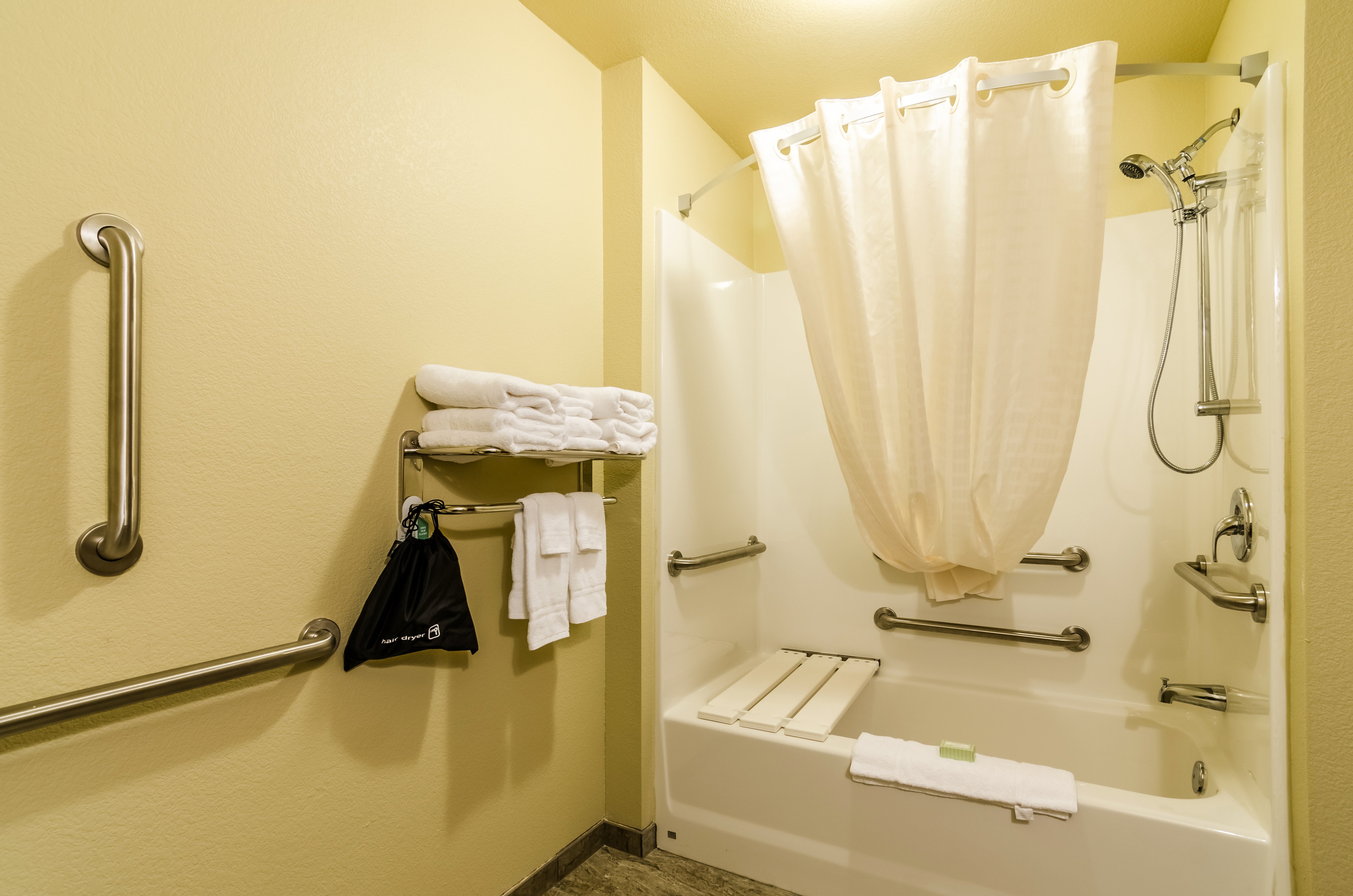 Cobblestone Hotel & Suites - McCook 49/50