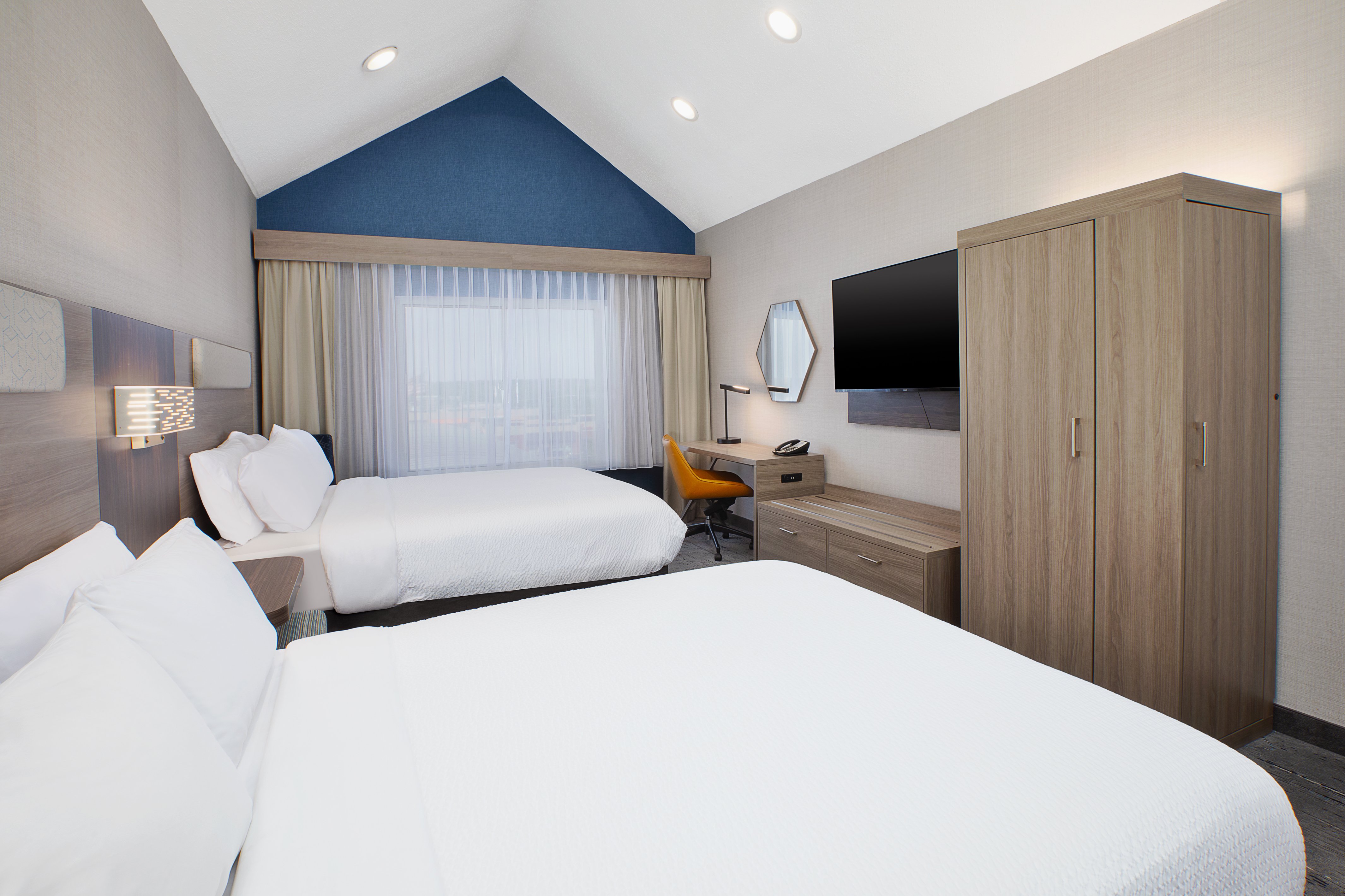 Holiday Inn Express Hotel Suites Youngstown N Warren Niles 13/79