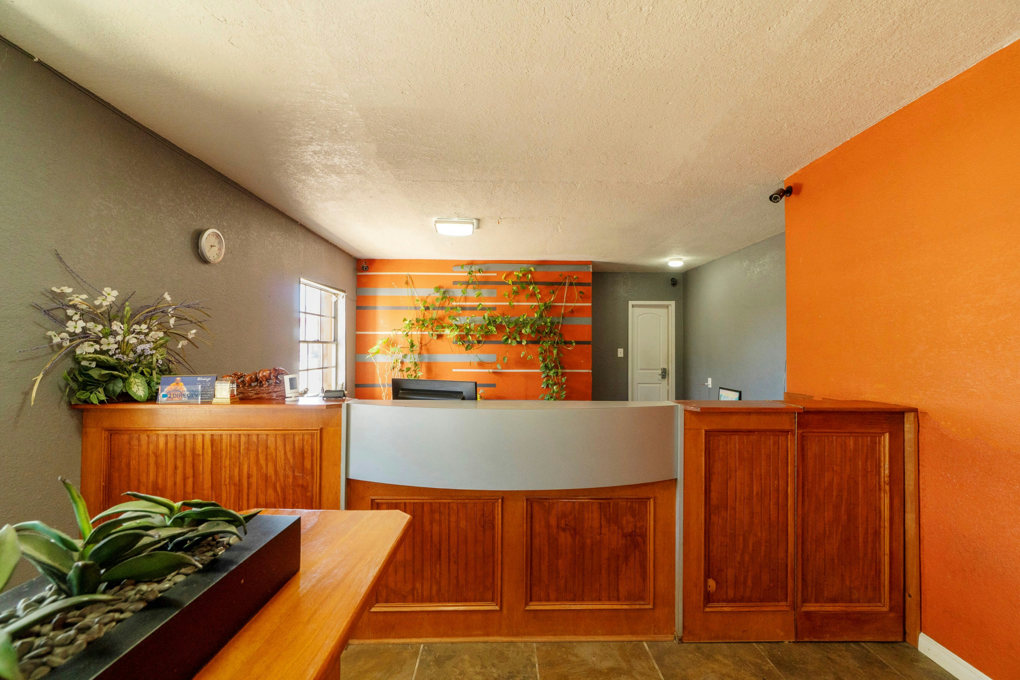 Woodfield Inn & Suites Hotel O, Yoakum TX 111 13/54