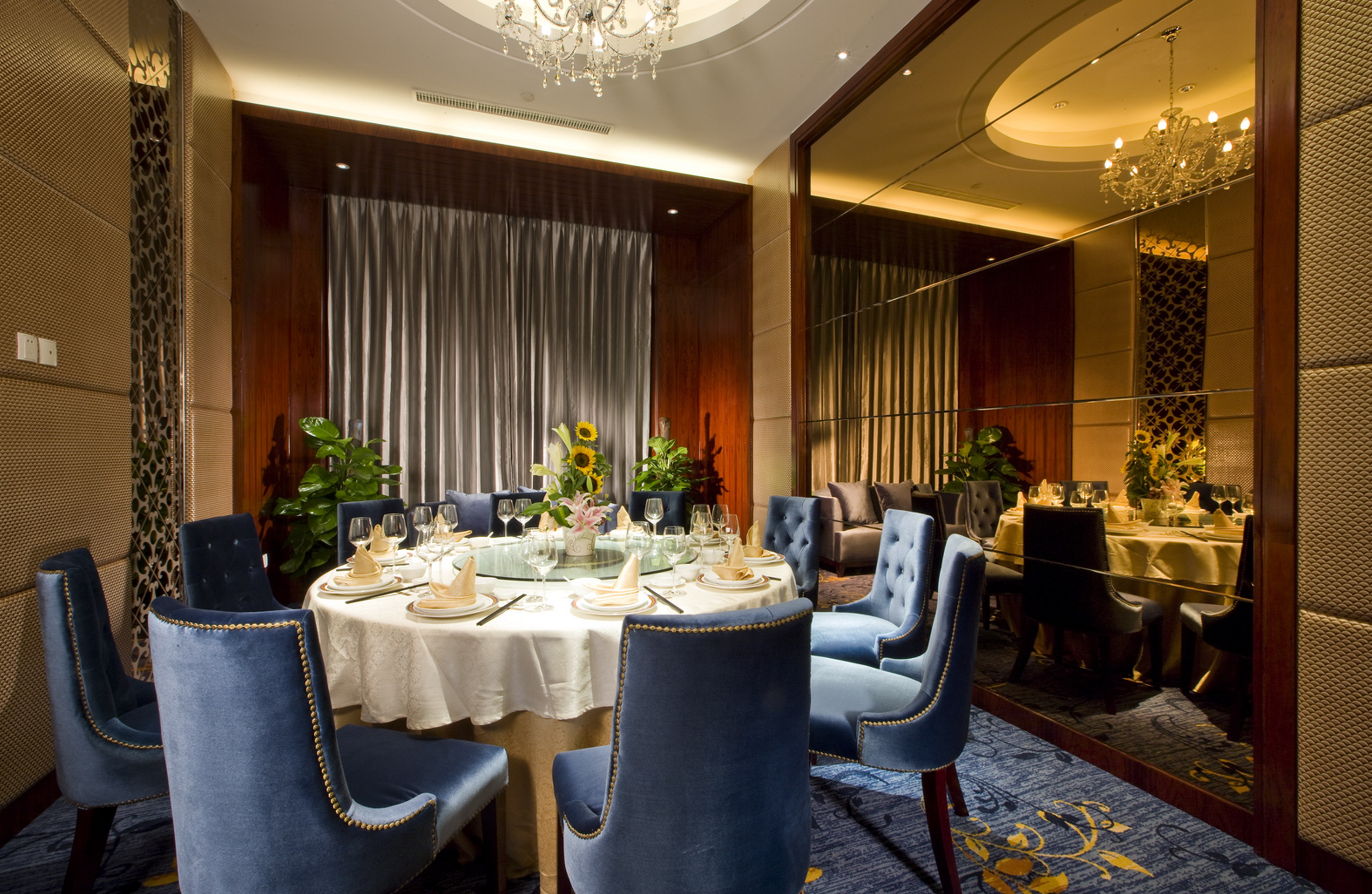 Kingdom Hotel Yiwu 36/55