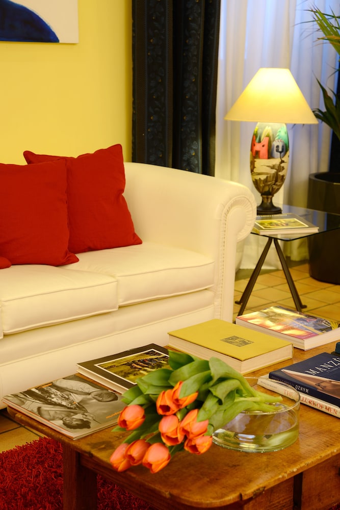 Hotel Locanda Cairoli 23/50
