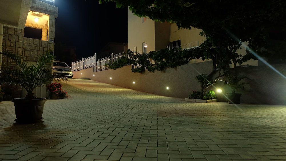 Apartments Kojic 63/75