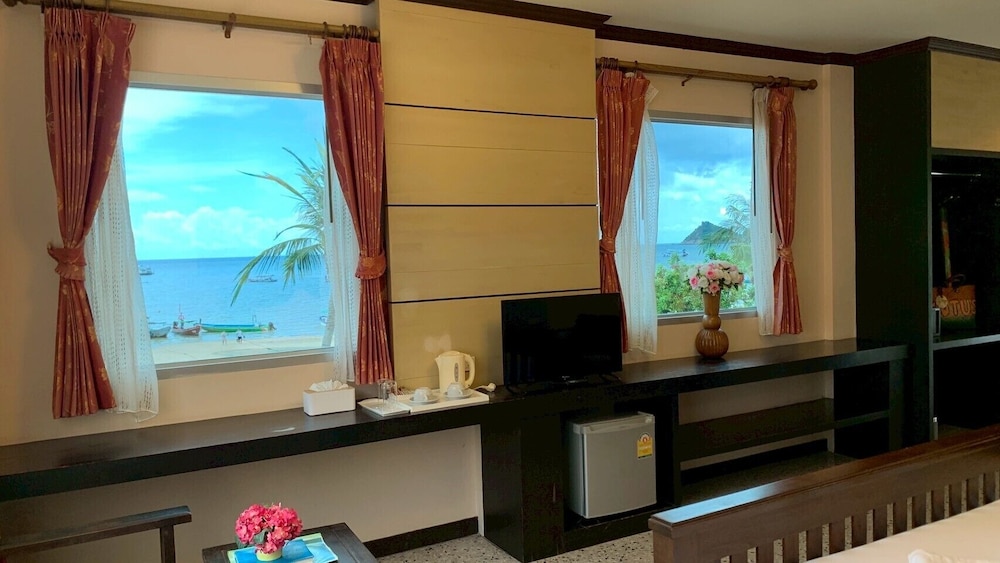 Lotus Paradise Resort 56/77