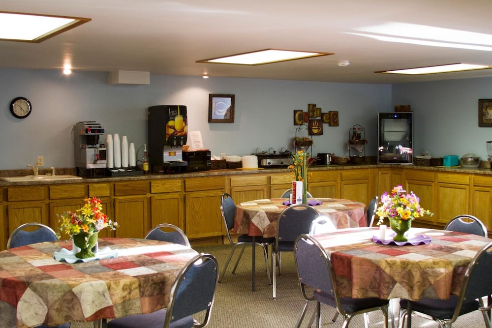 Cottonwood Inn 29/33