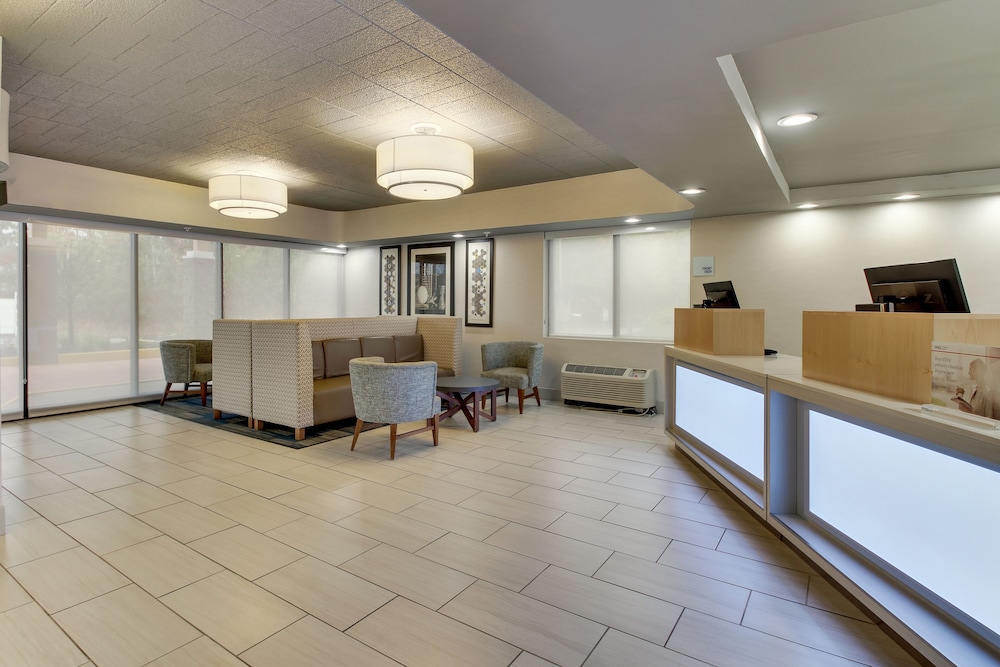 HOLIDAY INN EXPRESS PITTSTON SCRANTON AIRPORT 10/54