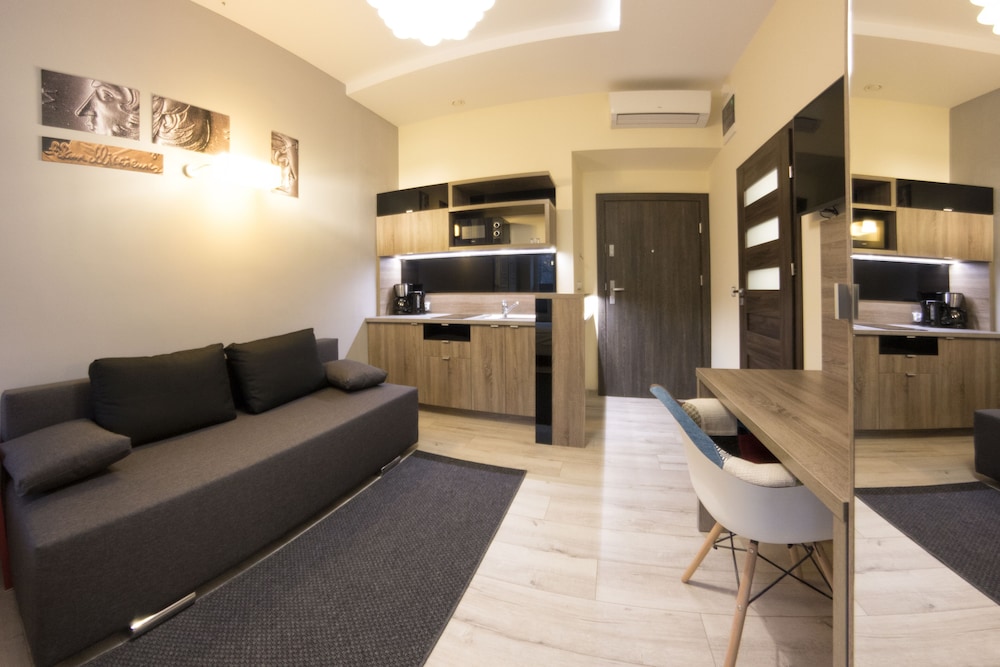 Yourplace Central Apartments 30/50