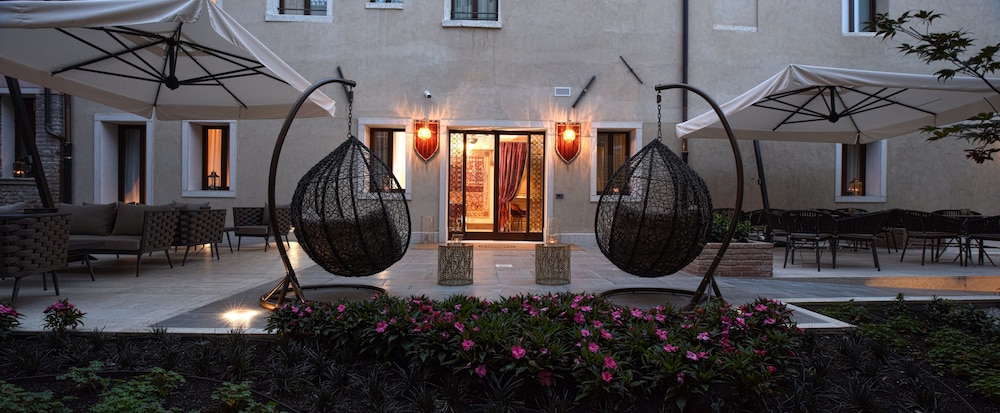 Santa Croce Boutique Hotel 3/65