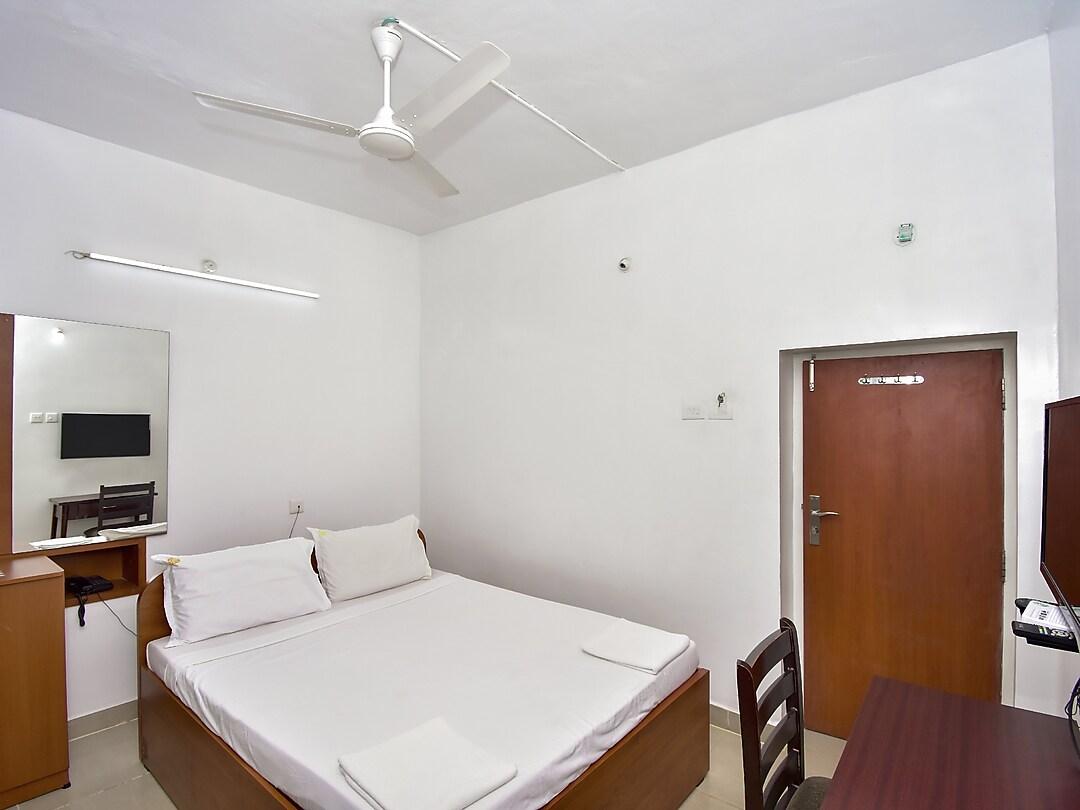 Hotel Surag Residency 10/15