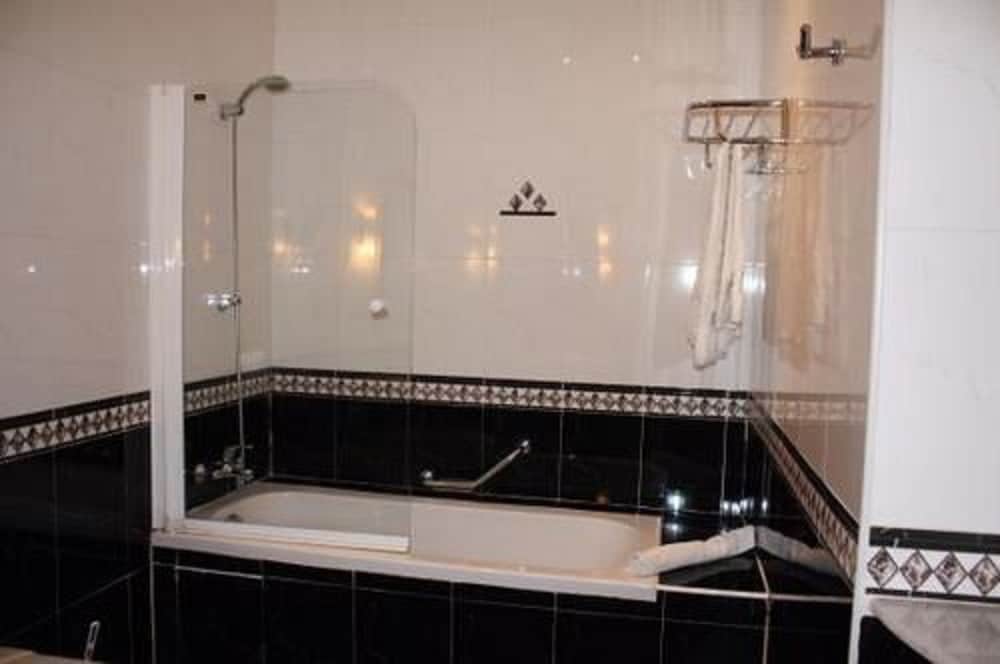 Sabri Hotel 44/44