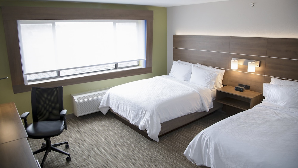 Holiday Inn Express and Suites Colorado Springs North an IHG Hotel 26/67