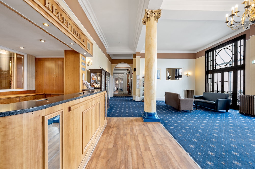 Royal Hotel Whitby 8/61