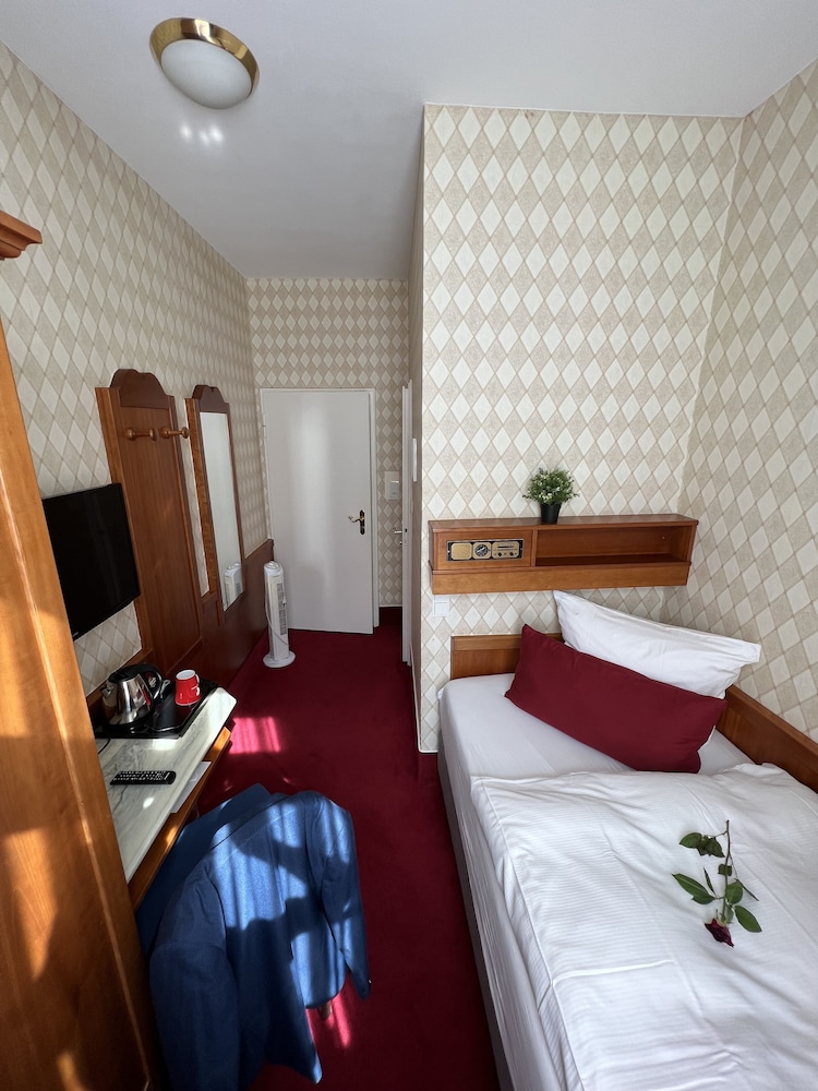 Hotel Zum Ritter St Georg 13/50