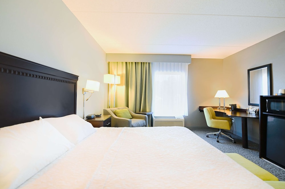 Hampton Inn Suites Smithfield 14/31