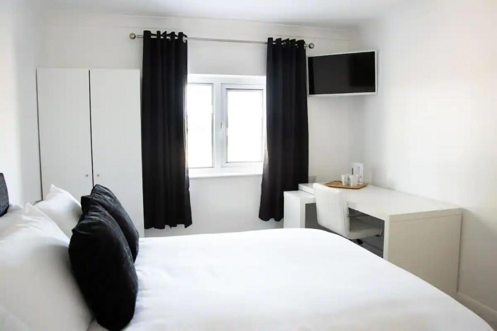 OYO Belvoir Hotel 18/39