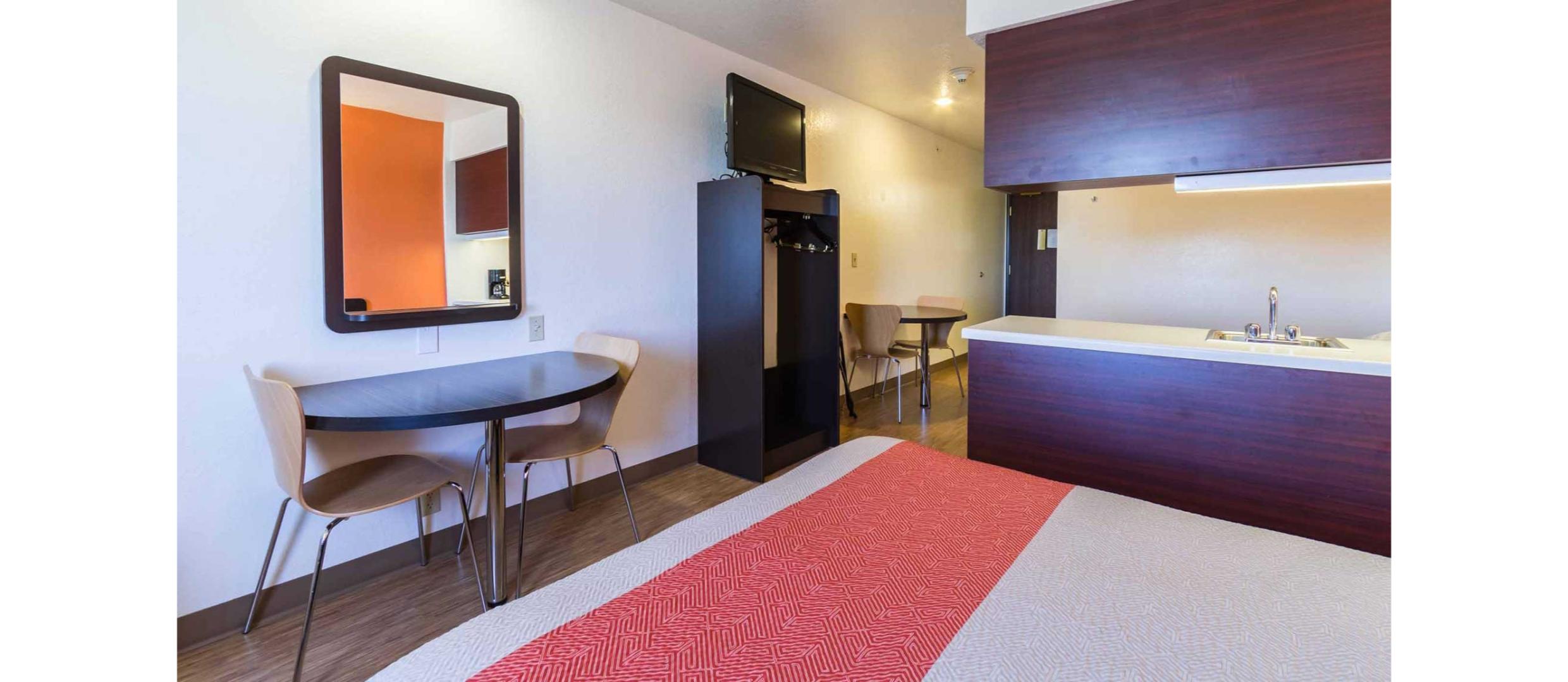 غرفة بسريرين كوين لذوي الإعاقة، Motel6 Huron, OH - Sandusky 5/7
