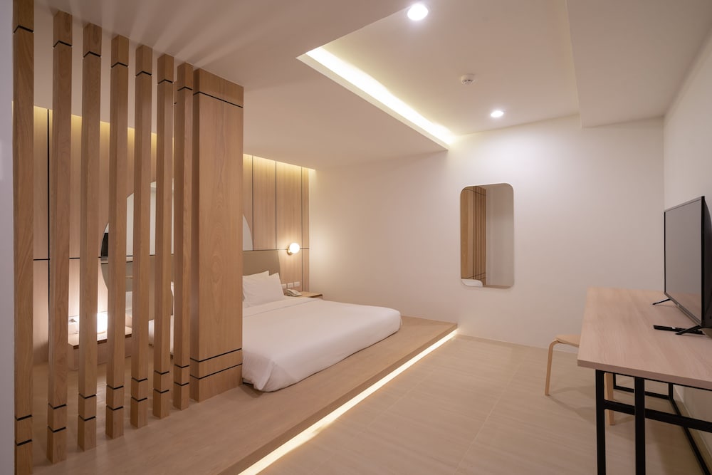 Bedline Hotel - SHA Certified 17/36