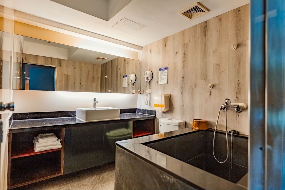 JBG Hot Spring Resort Hotel 63/64