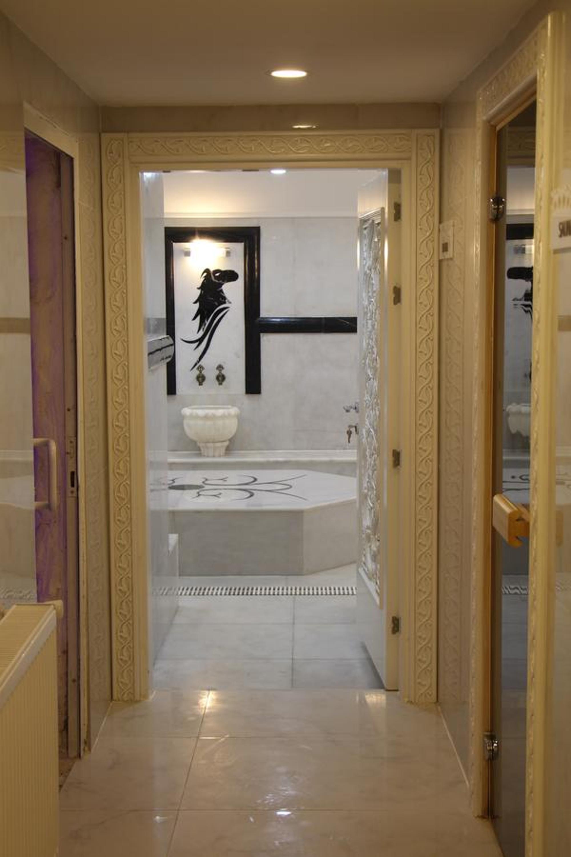 White Line Boutique Hotel 7/27