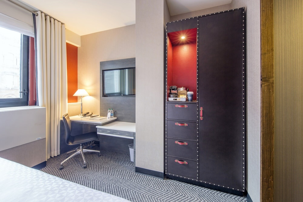 Four Points By Sheraton Manhattan Midtown West 27/30