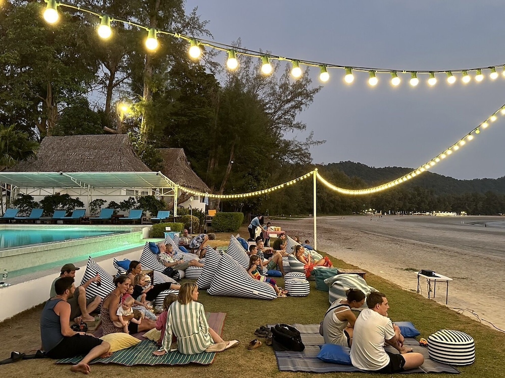Twinbay Resort And Spa 61/69
