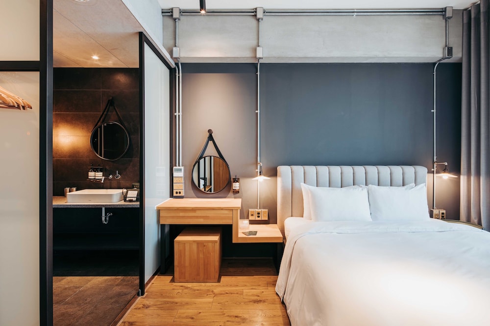 U I J Hotel Hostel 13/41