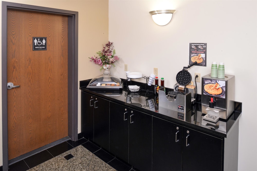 Americas Best Value Inn Collinsville St. Louis 8/29