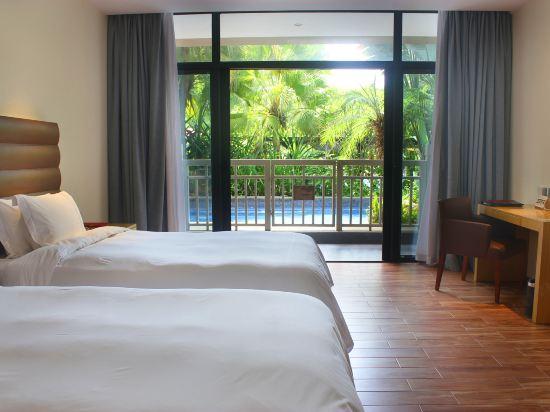 Guest Room, 2 Beds, Near the Pool