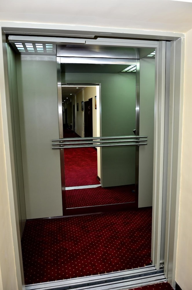 Hotel Diyora 7/37